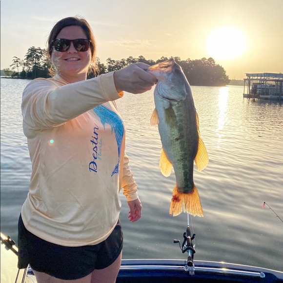 Me!! 💁🏻‍♀️🌸✨🦈 - Picture 11 of 16